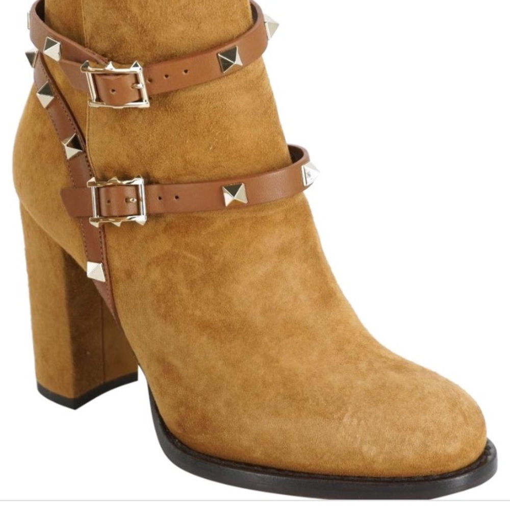 Valentino Brown Suede booties